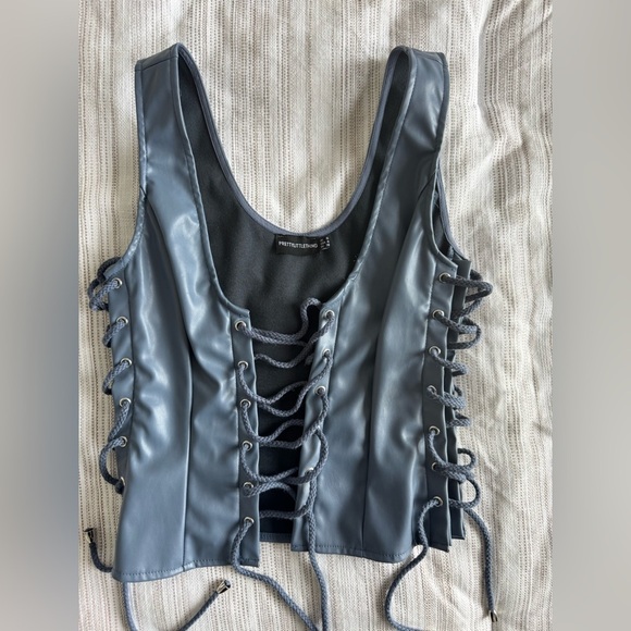 PrettyLittleThing PETROL BLUE FAUX LEATHER LACE UP TOP - Picture 4 of 8